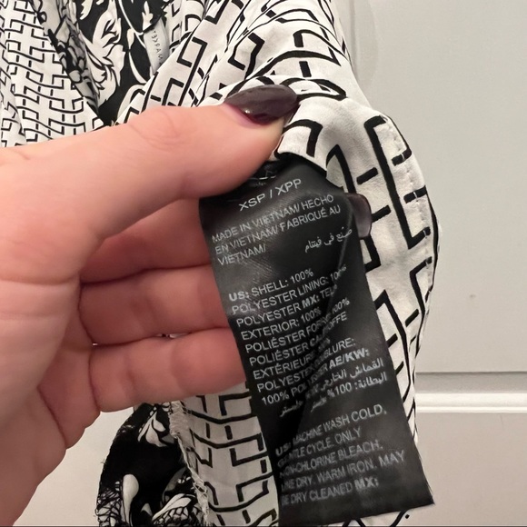 White House Black Market Reversible Tank Top - Picture 7 of 7